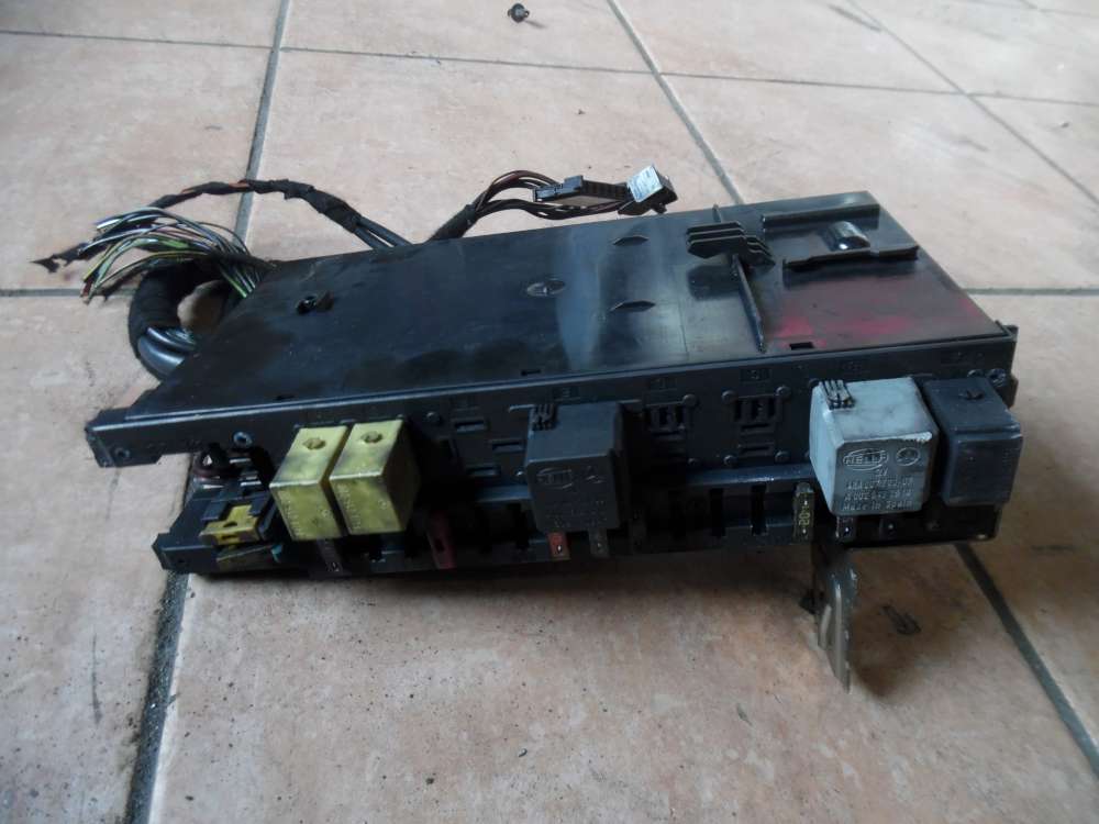 Mercedes-Benz C-Klasse W203 Sicherungskasten 2035451801 