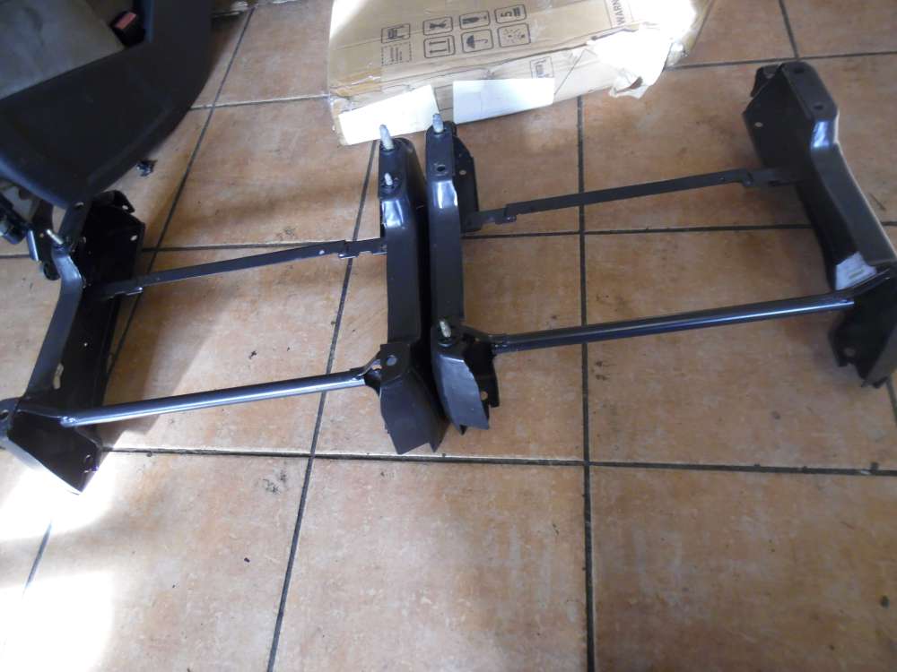 Peugeot 807 Sitzkasten Sitzkonsole Vorne