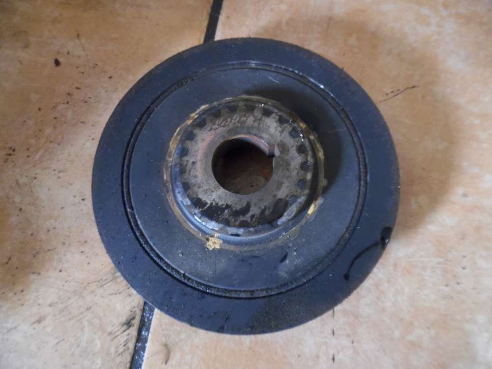 Peugeot 807 2,2 HDi Riemenscheibe Kurbelwelle