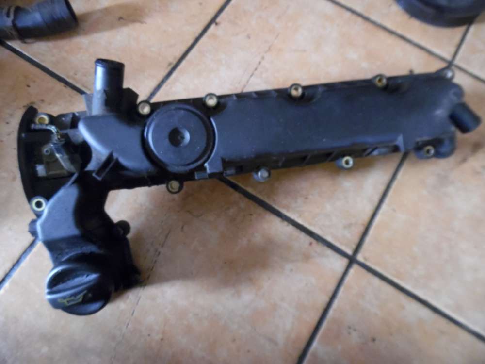 Peugeot 807 2,2 HDi Ventildeckel 9631367880
