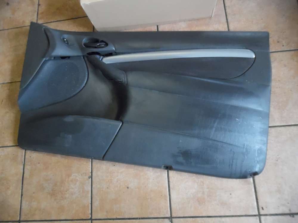 Ford Focus I 3-Trer Trverkleidung Vorne Rechts 98AB-B23942