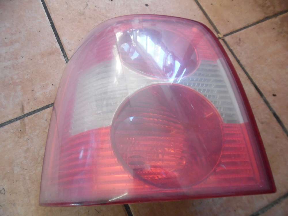 VW Passat 3B Rckleuchte Rcklicht Links 3B9945095