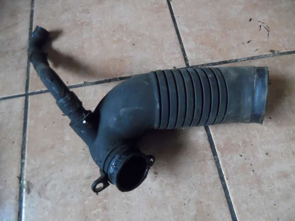 VW Passat 3B 1.9TDI Ansaugschlauch Ansaugrohr 8D0129615