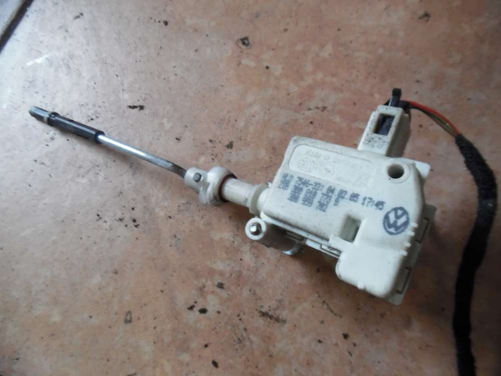 VW Passat 3B Stellmotor Tankklappe 3B0810773