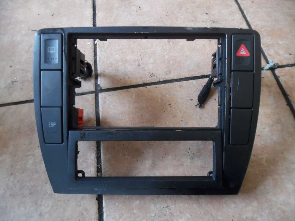 VW Passat 3B Abdeckung Mittelkonsole Schalterleiste 3B0858069