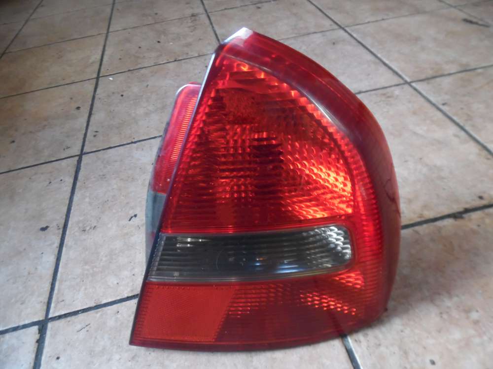 Mitsubishi Carisma R�ckleuchte R�cklicht Au�en Rechts
