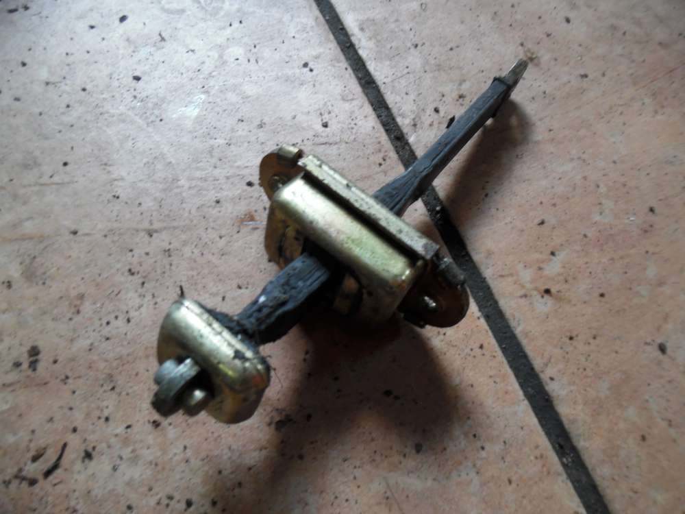 Mitsubishi Carisma T�rfeststeller T�rfangband Vorne Rechts