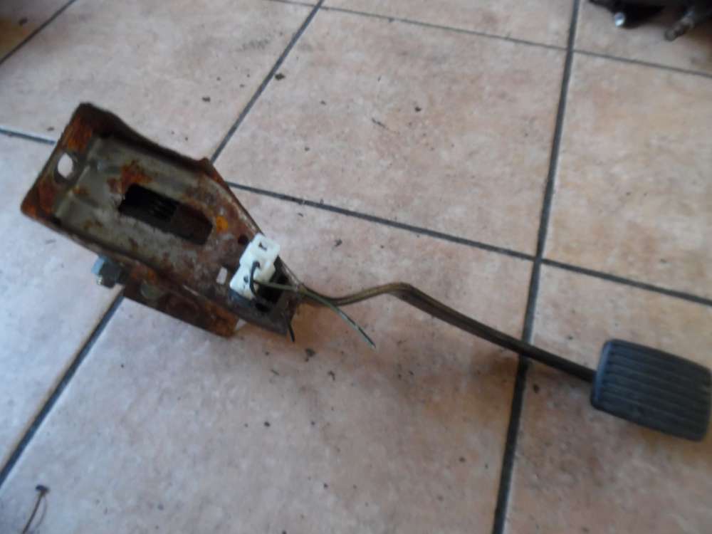 Mitsubishi Carisma Pedalerie Kupplungspedal 