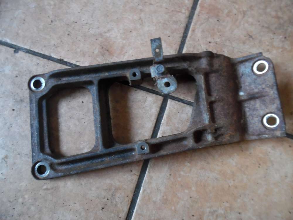 Mitsubishi Carisma 1,8GDI Halterung