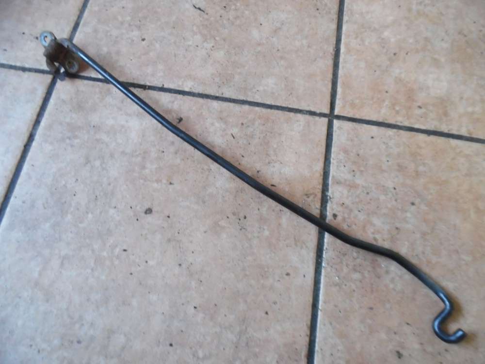 Mitsubishi Carisma Motorhaubehalter