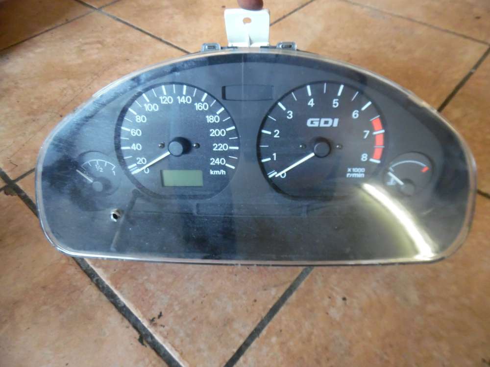 Mitsubishi Carisma Tacho Instrumenttafel MR381347 