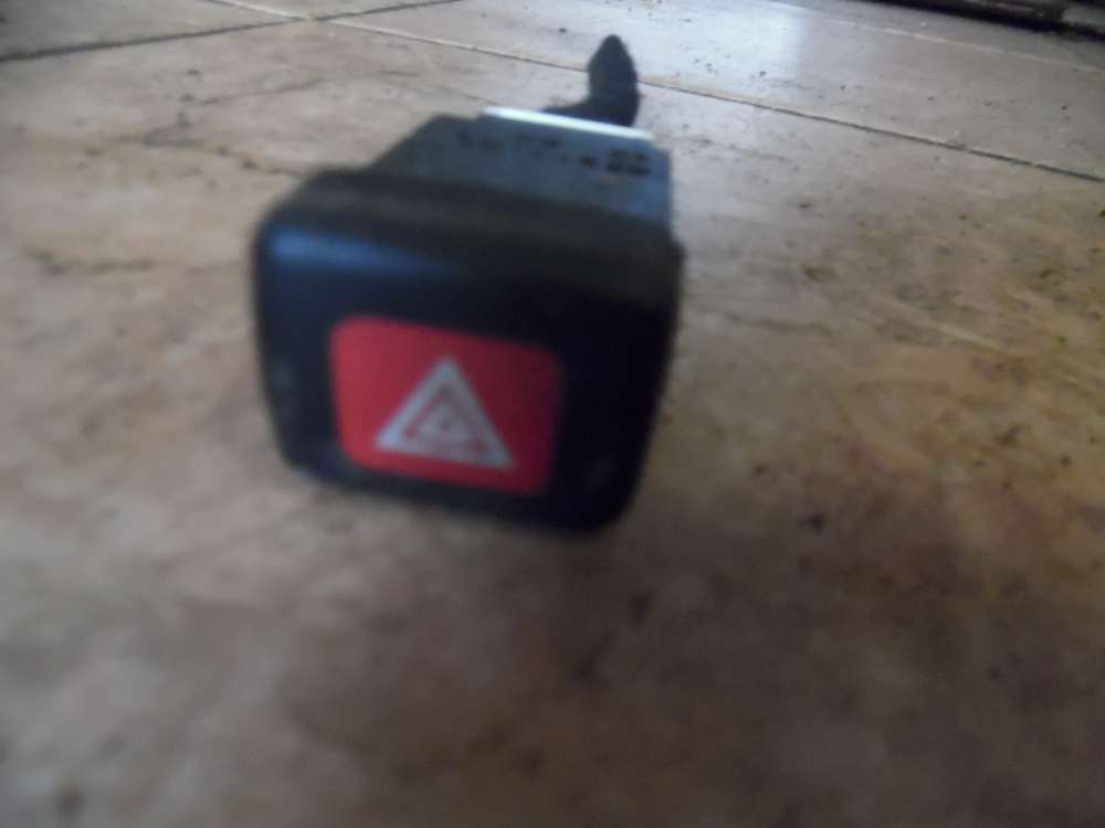 Mitsubishi Carisma Warnblinkschalter MR911155 