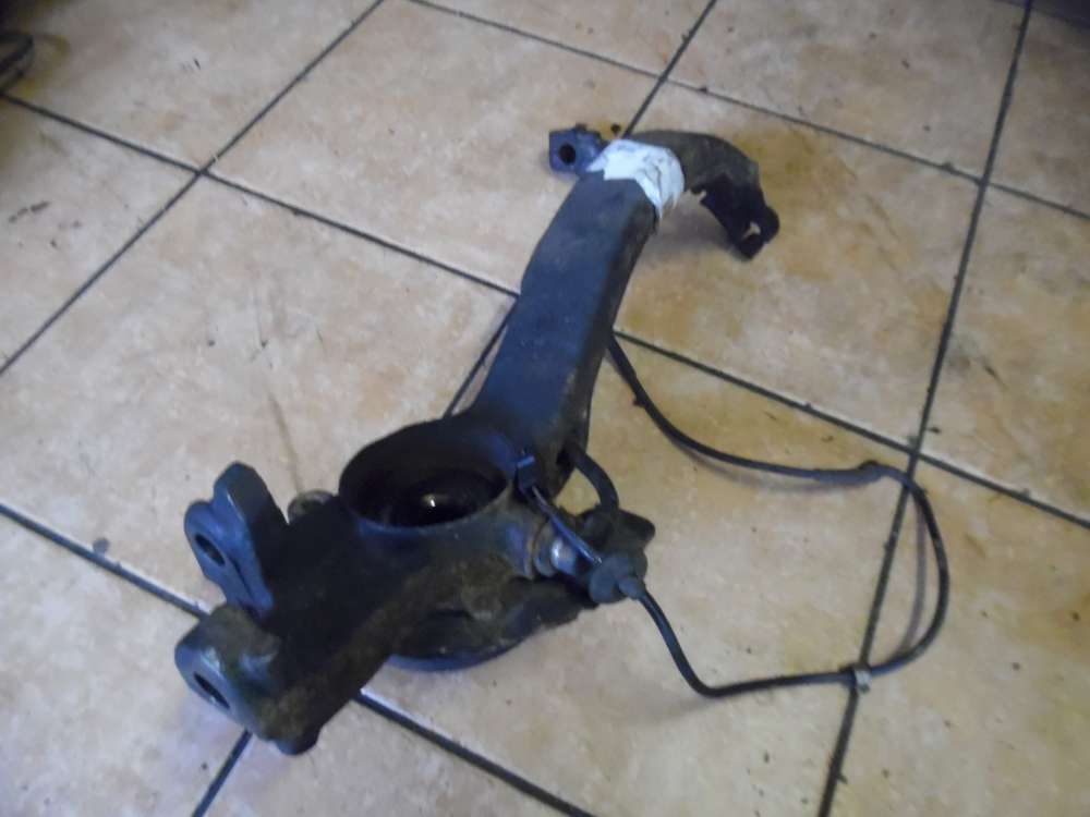 Audi A4 B5 Achsschenkel Radlager Vorne Links 8D0407257