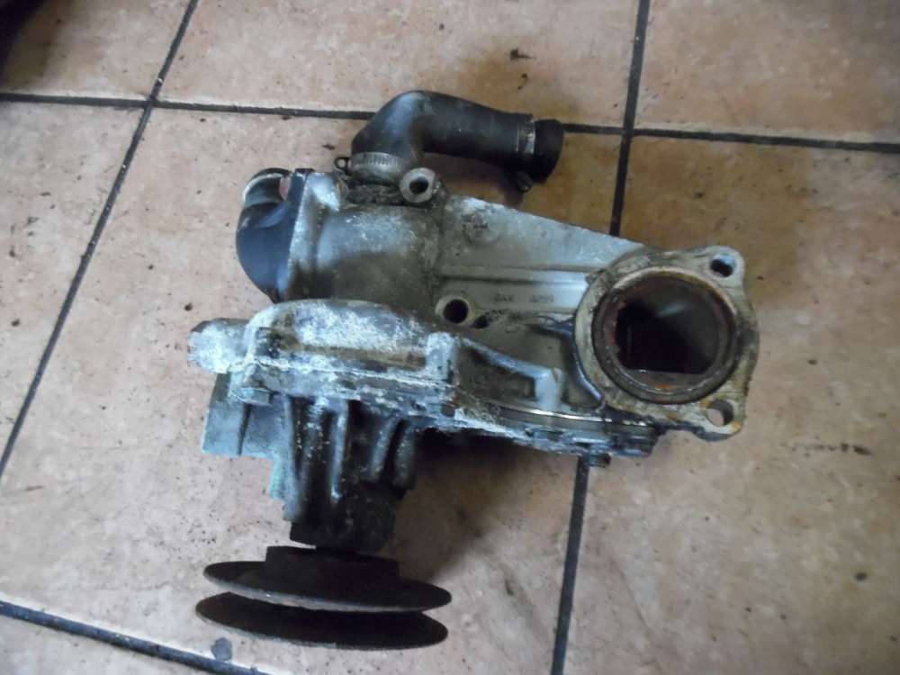Audi A4 B5 Wasserpumpe 8D0121013