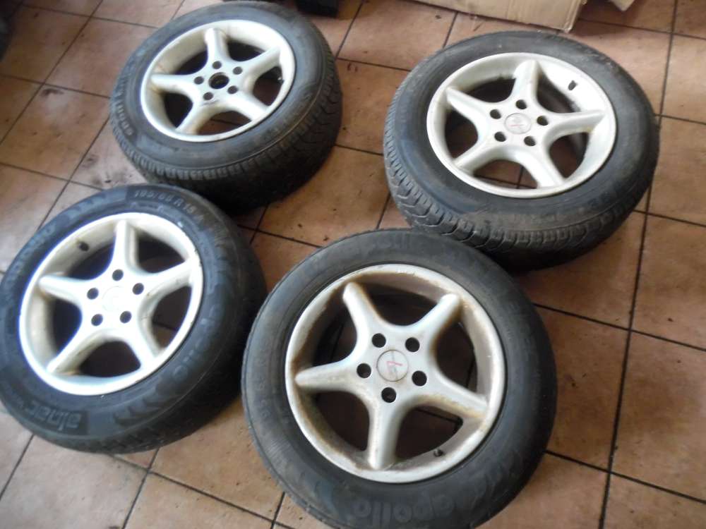 4x Alufelge mit Winterreifen Audi A4 B5 195/65R15 91T 7jX15H KBA 42307