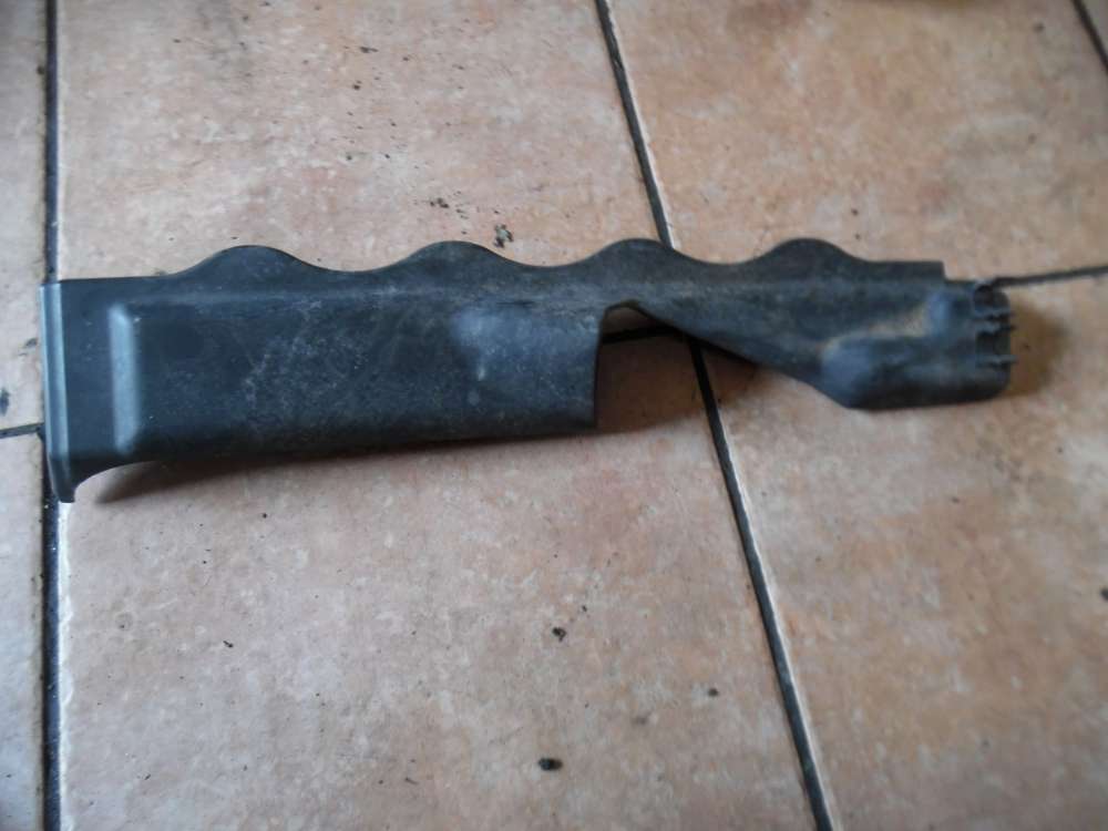 Audi A4 B5 Abdeckung Kraftstoffleitung 058133685