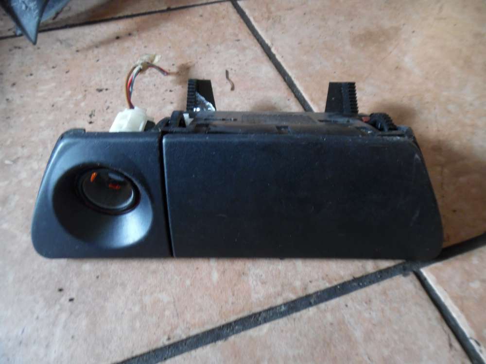 Audi A4 B5 Aschenbecher 8D0857951