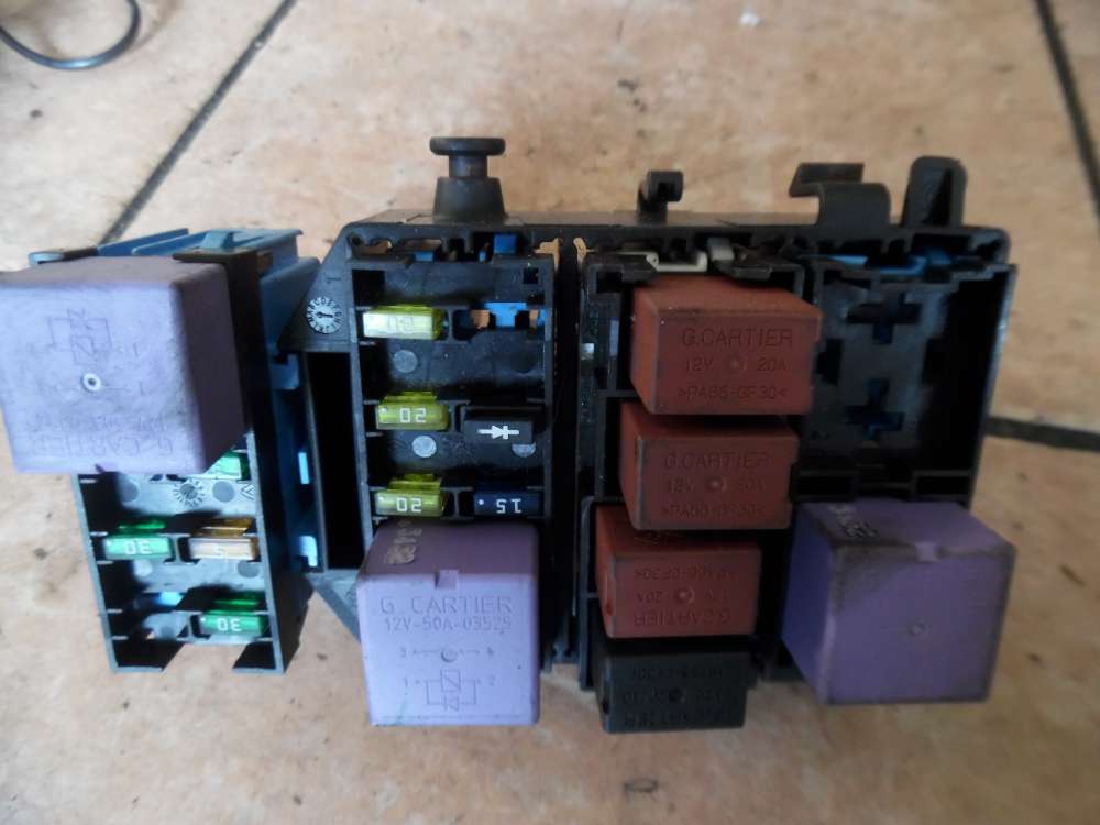 Renault Espace IV Sicherungskasten 8200003634