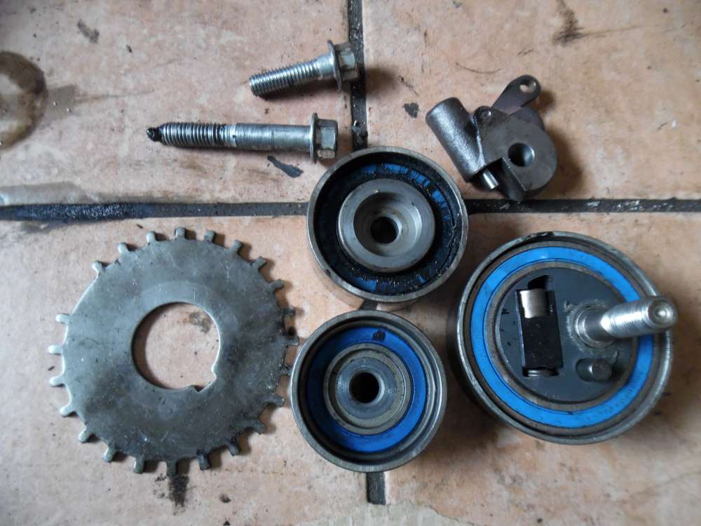 Renault Espace IV 3.0 dci Spannrolle Zahnriemen