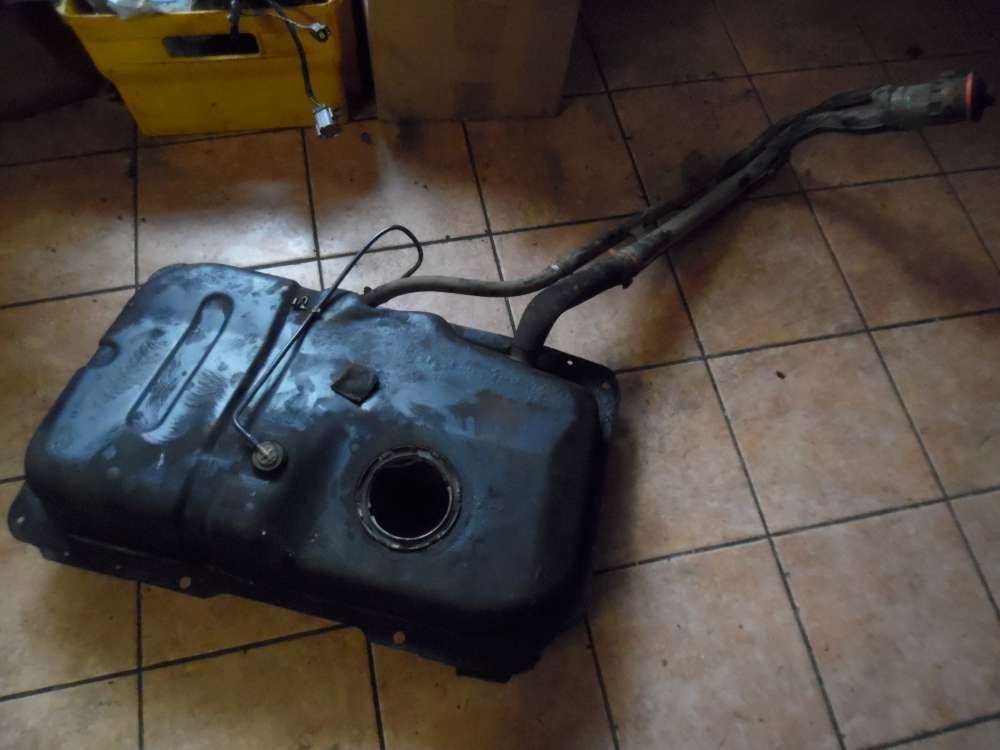 Ford Fiesta IV Kraftstofftank mit Einf�llstutzen 