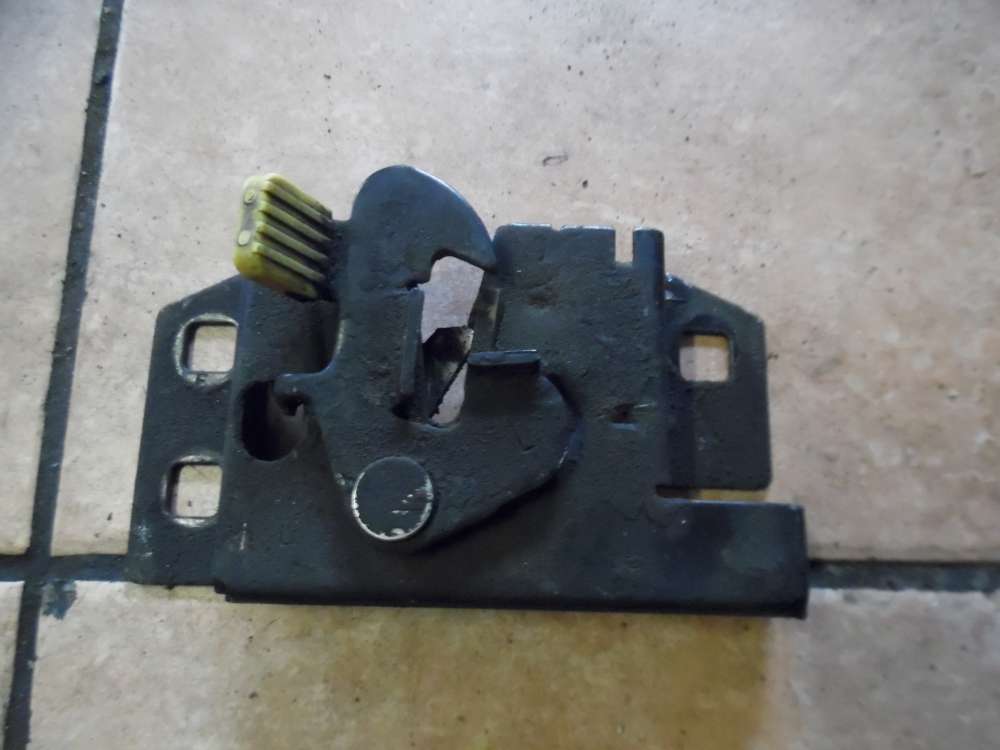 Ford Fiesta IV Motorhaubenschlo�