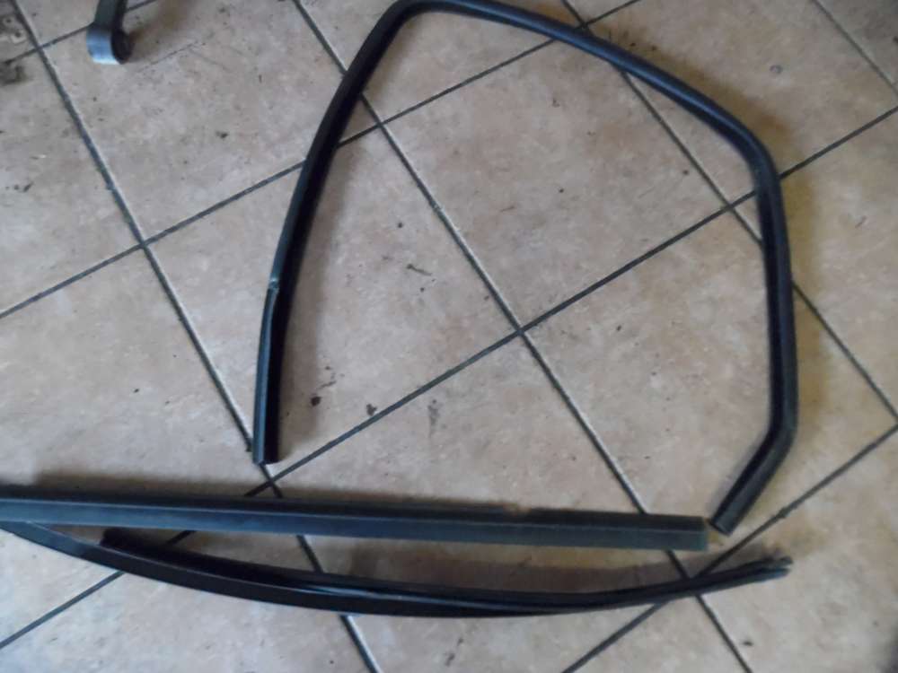 Ford Fiesta IV Fensterrahmen Innen Hinten Links 