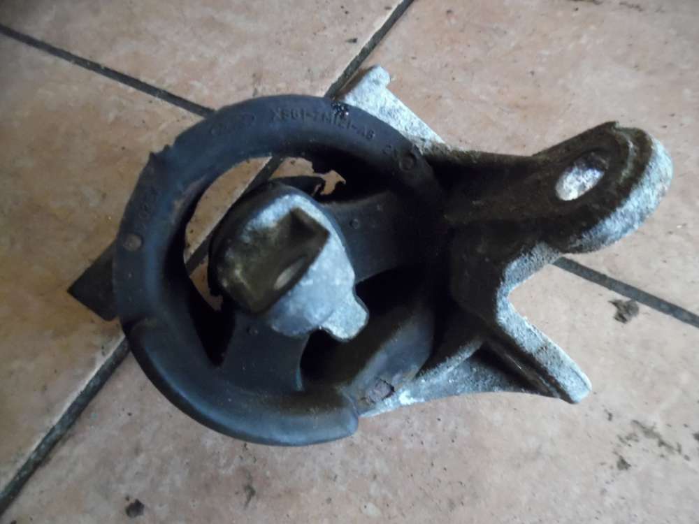 Ford Fiesta IV Motorhalter Motorlager Lagerbock