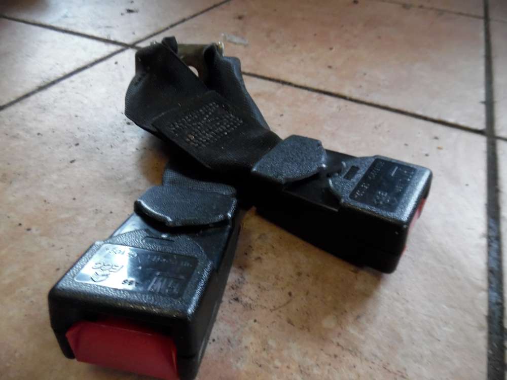 Opel Corsa B Gurtschloss Hinten mitte 90359919 