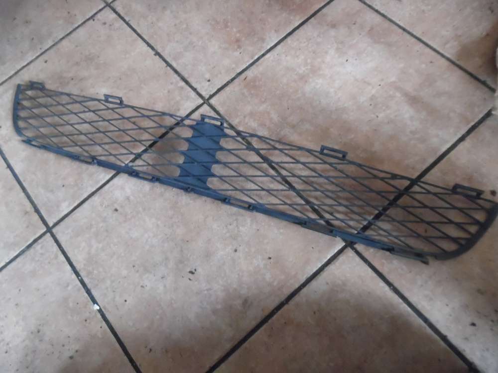 Toyota Yaris P1 Sto�stangengrill Mitte Vorne 53112-52010 