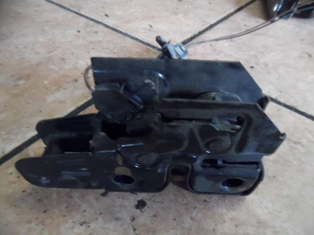 VW Polo 9N Motorhaubeschloss Klappenschlo� 6Q0823509J