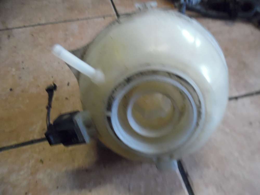 VW Polo 9N Ausgleichsbeh�lter 6Q0121407