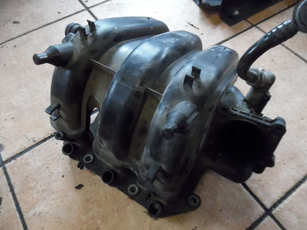 VW Polo 9N 1,2 Ansaugkr�mmer Ansaugbr�cke 