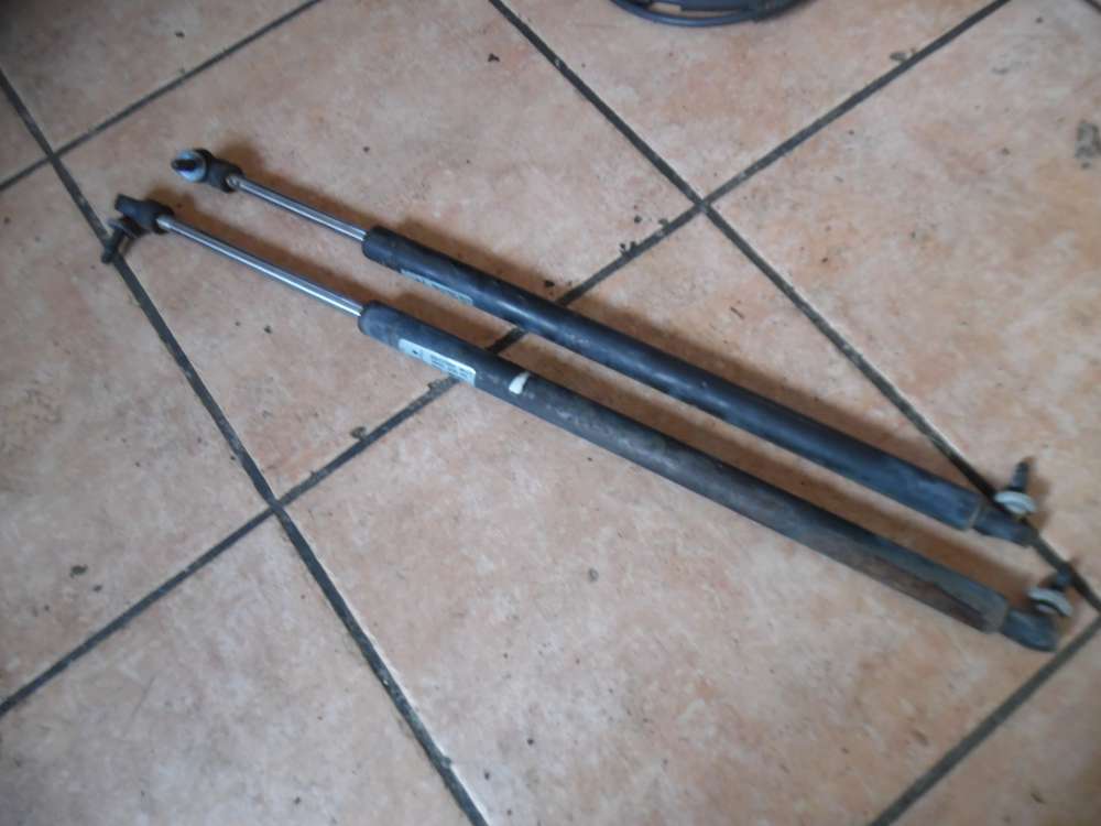 Chrysler PT Cruiser Gasdruckfeder D�mpfer Heckklappe 04724743AA