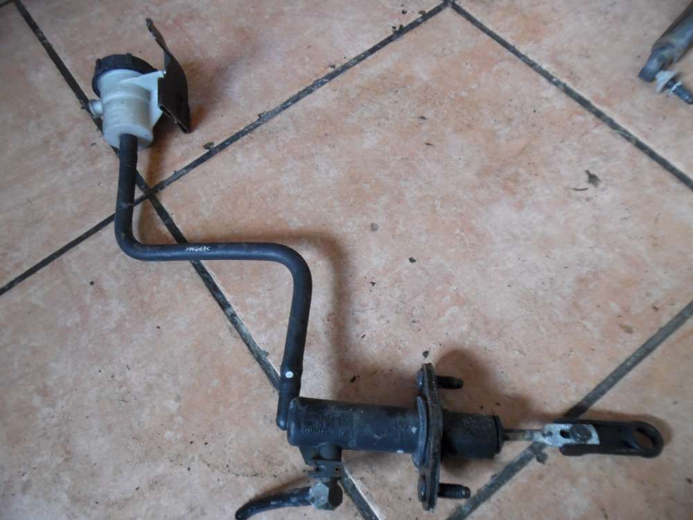 Chrysler PT Cruiser Kupplungsgeberzylinder DB07HF612A