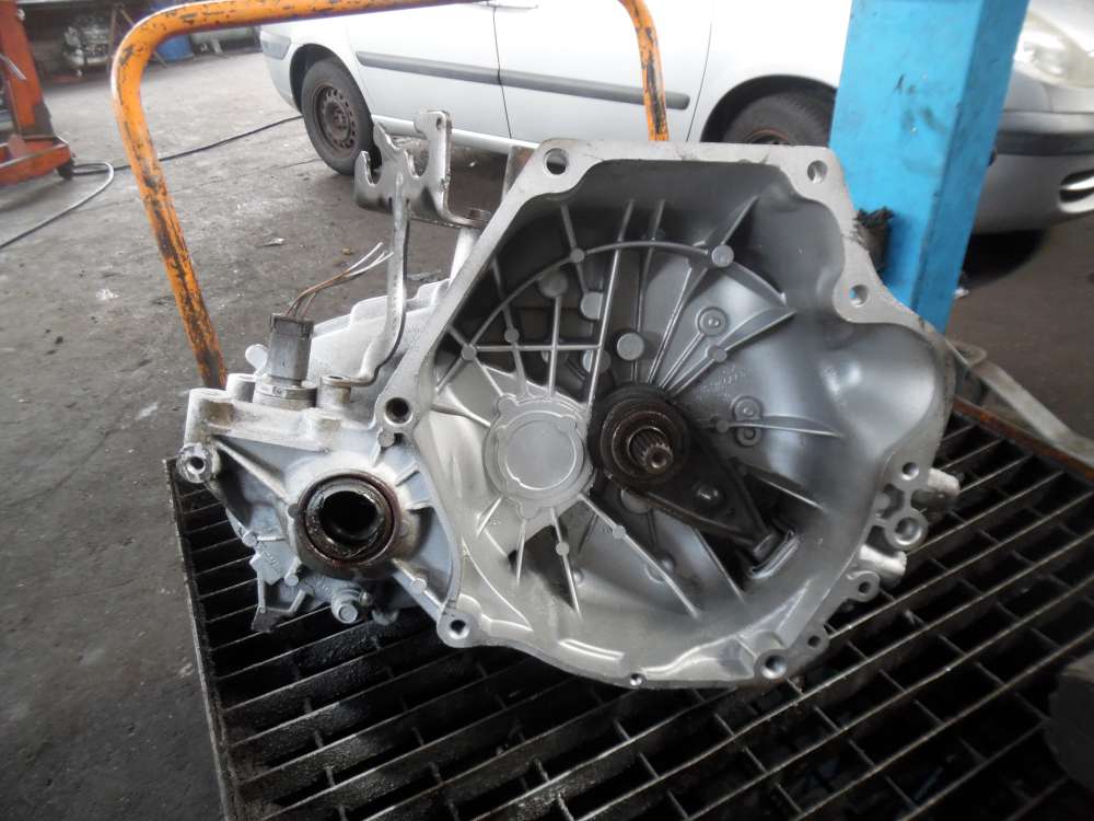 Chrysler PT Cruiser 2,0 Benzin Getriebe Schaltgetriebe 205034KM 4668776AD