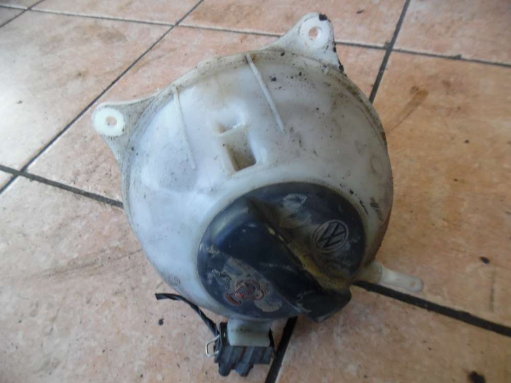 VW Golf III Ausgleichsbeh�lter