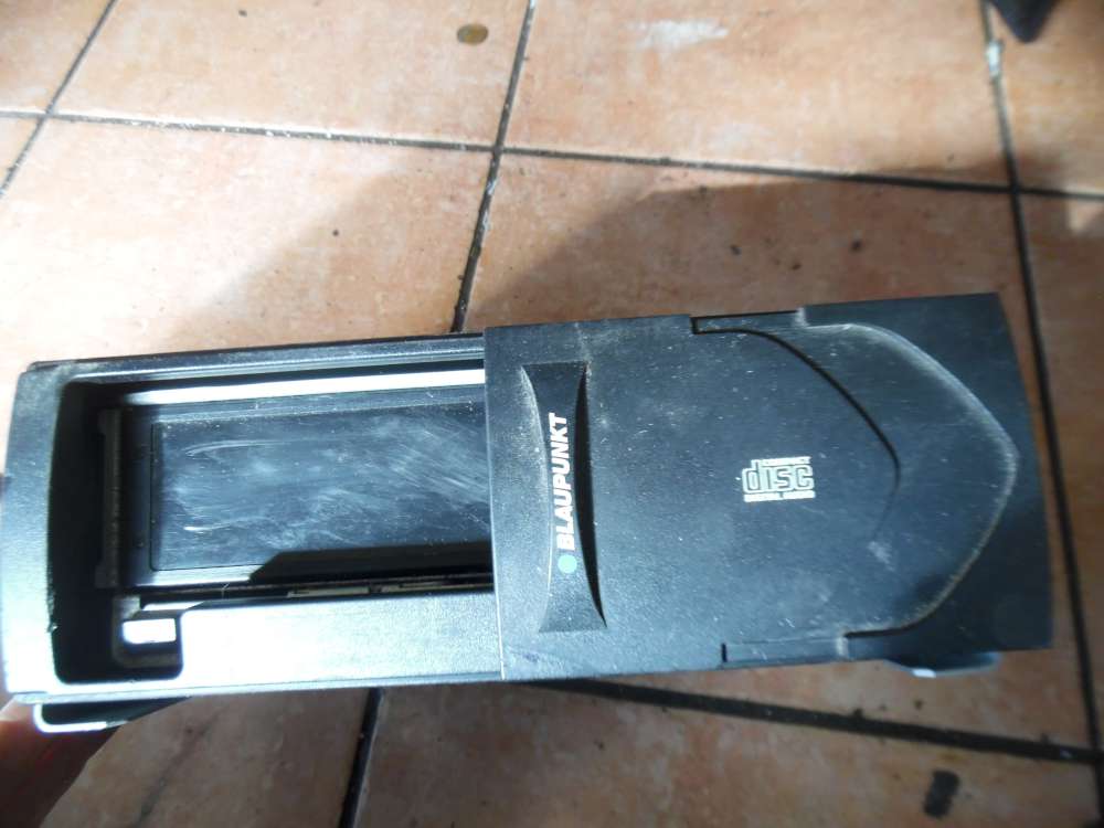 Alfa Romeo 147 CD-Wechsler 467501720