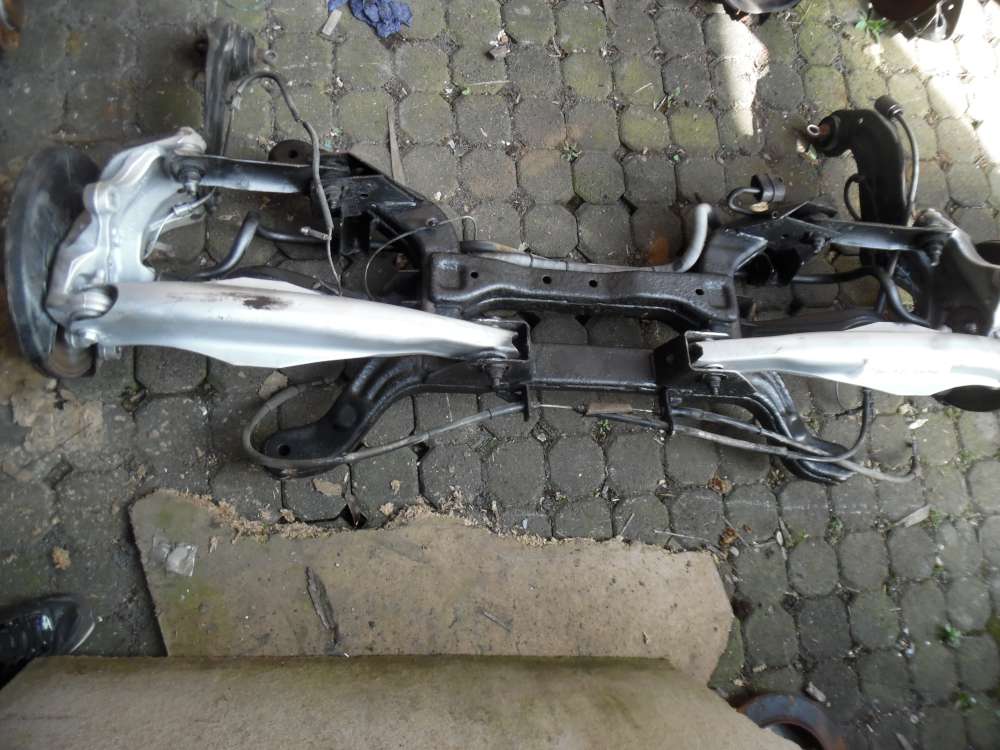 Opel Insignia A 2.0 CDTI Hinterachse Achstr�ger mit Stabilisator 
