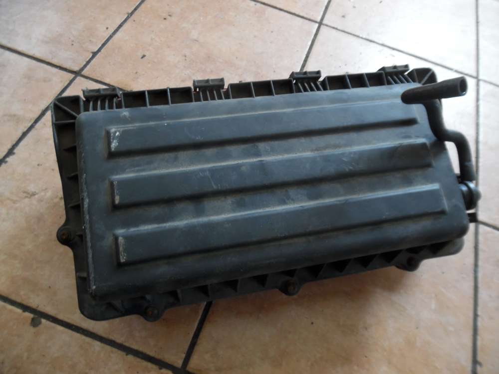 VW Golf VI Luftfiltergeh�use 036129611