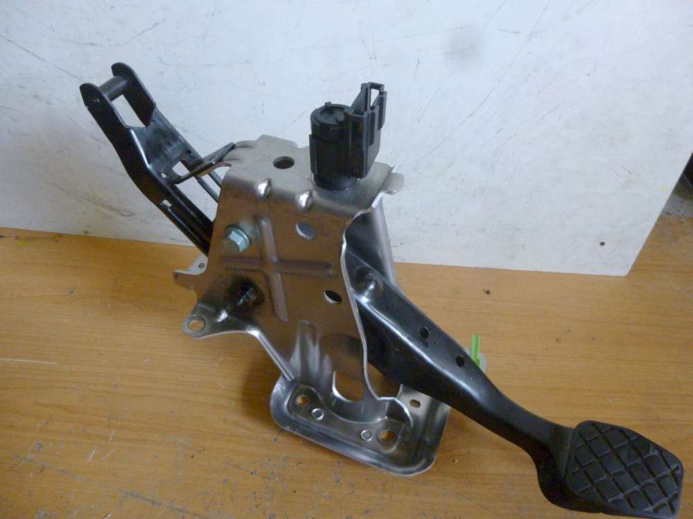 VW Touran 1T Pedal Pedalwork Bremse 1T1721057K