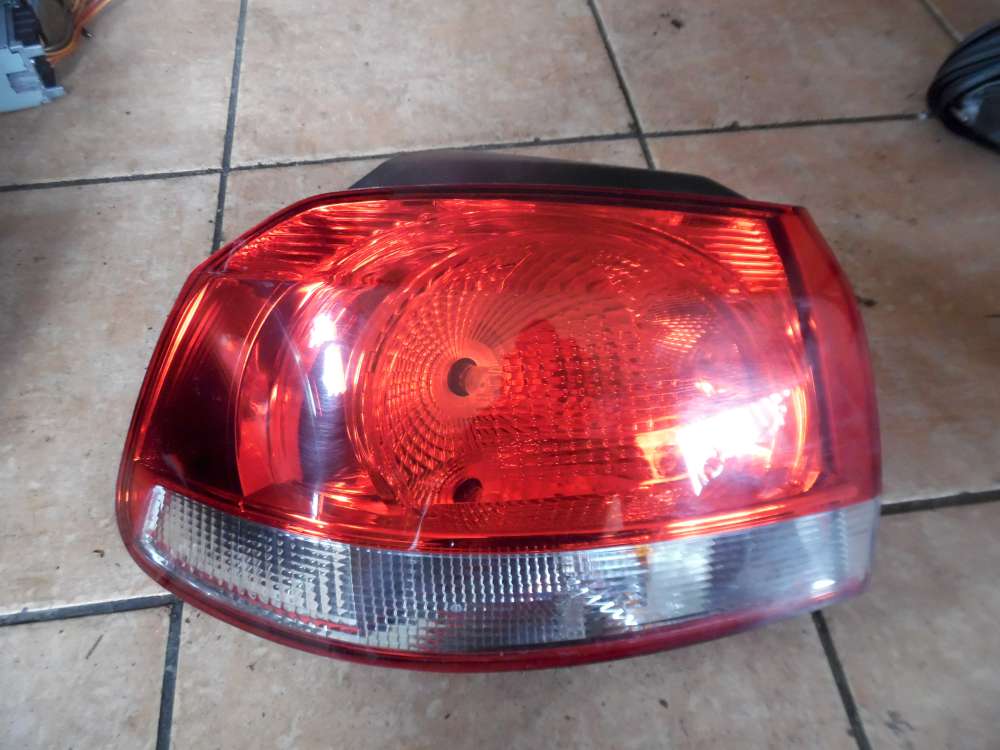 VW Golf VI R�ckleuchte Heckleuchte Au�en Links 5K0945095