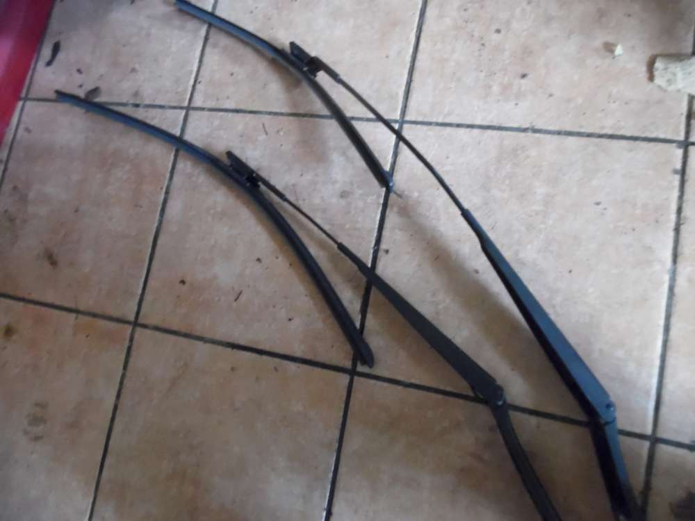 VW Golf VI Scheibenwischerarme Wischerarm Vorne 1Q1955409 1Q1955410 