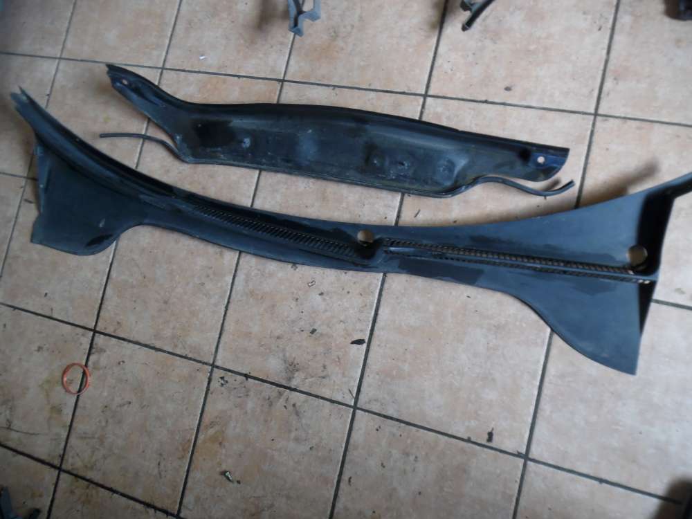 VW Golf VI Windlauf Verkleidung Wasserkasten 1K1819415