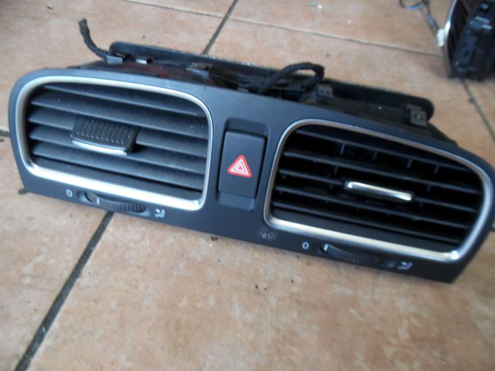 VW Golf VI Luftdusche Luftd�se L�ftungsd�se Mitte 5K0815736