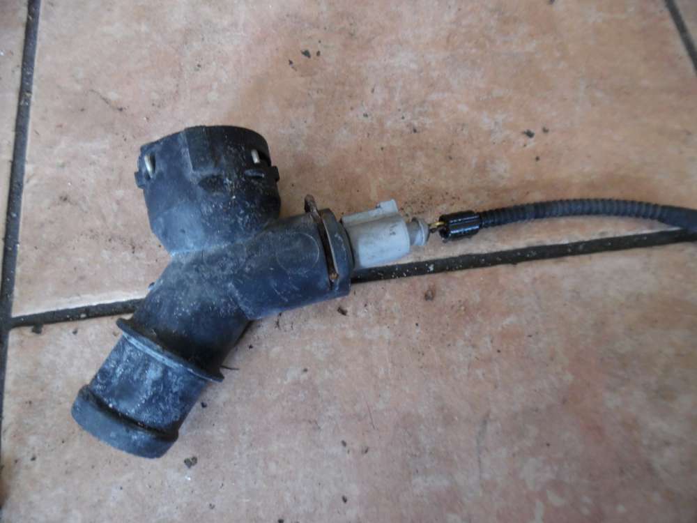 VW Golf VI K�hlmittelflansch K�hlleitung 1K0122291