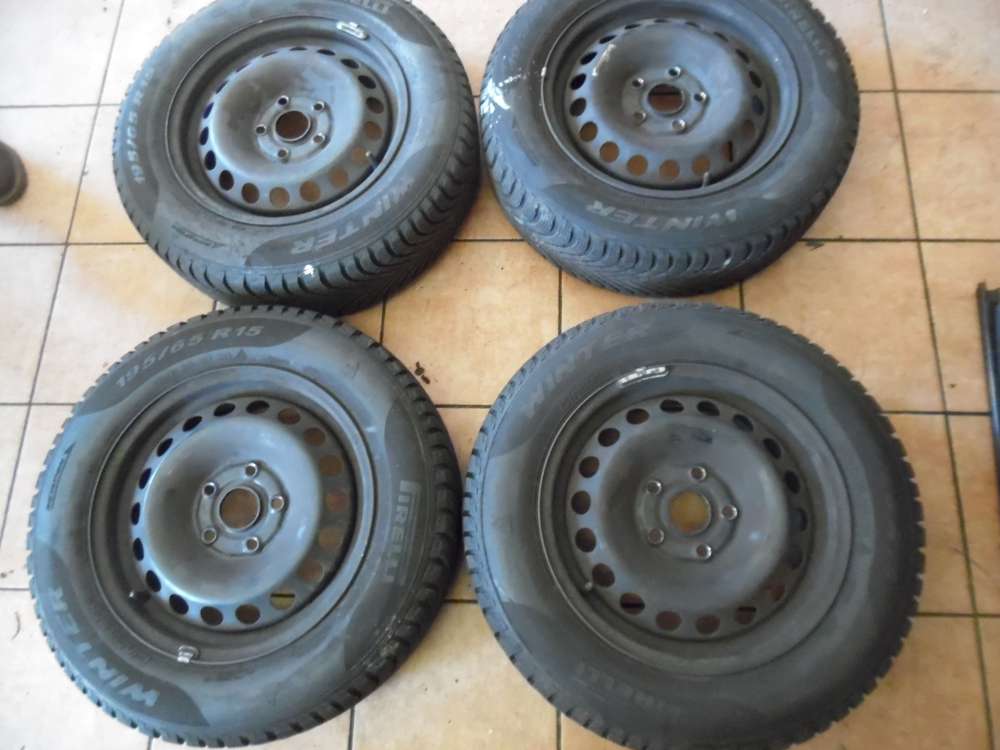 4x Stahlfelge mit Winterreifen VW Golf VI 195/65 R15 91T 6x15H2 1K0601027