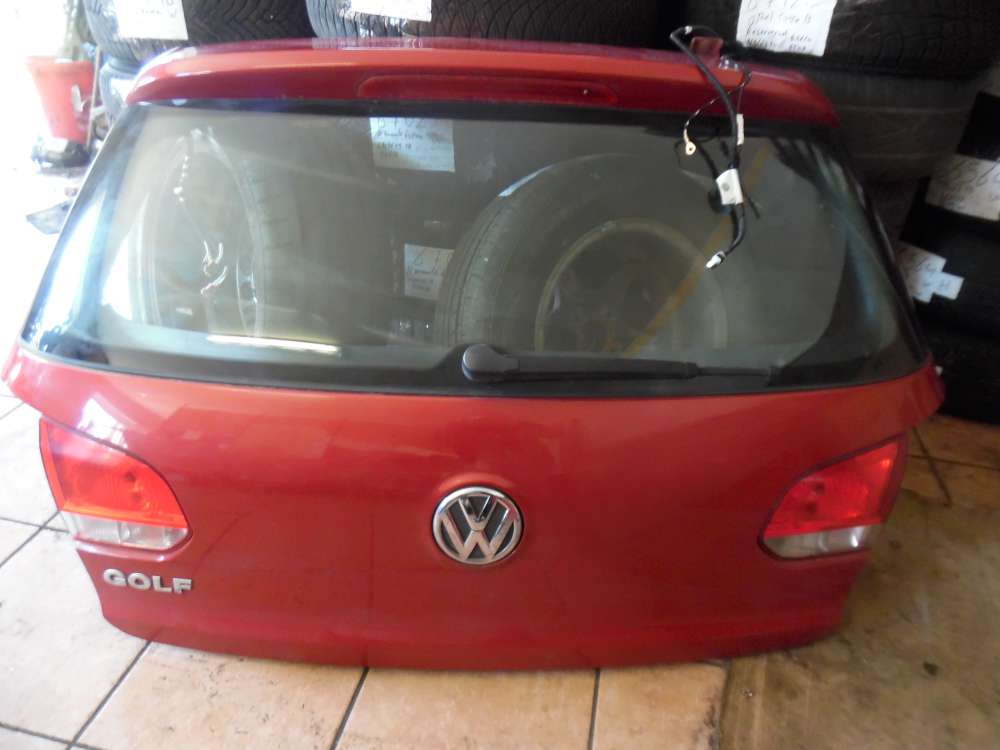 VW Golf VI 5-T�rer Heckklappe Heckscheibe Rot : LA35