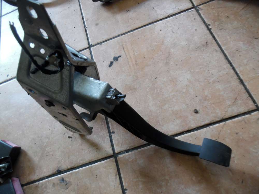 Opel Astra H Pedale Kupplungspedal 