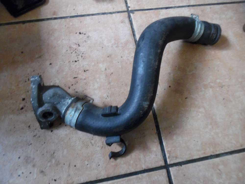 Honda Shuttle RA 2,3i K�hlmittelflansch mit Schlauch