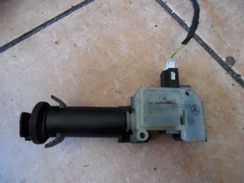 Mercedes-Benz B-Klasse W245 Stellmotor Tankklappe Tankdeckel 2038201997